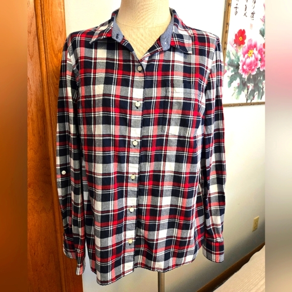 TOMMY HILFIGER WOMEN'S BLUE, RED & WHITE PLAID BUTTON-UP TOP. SIZE LARGE. - Picture 1 of 9